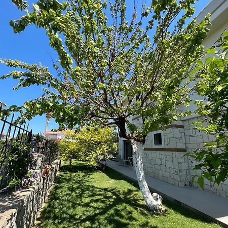 Dalyan Risus 住宿加早餐酒店 Çeşme